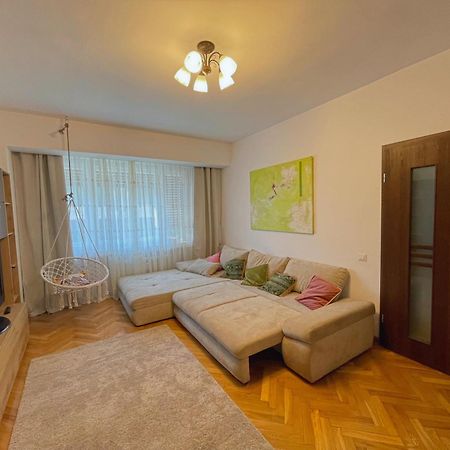Relax Old Town Apartment Oradea Exterior photo